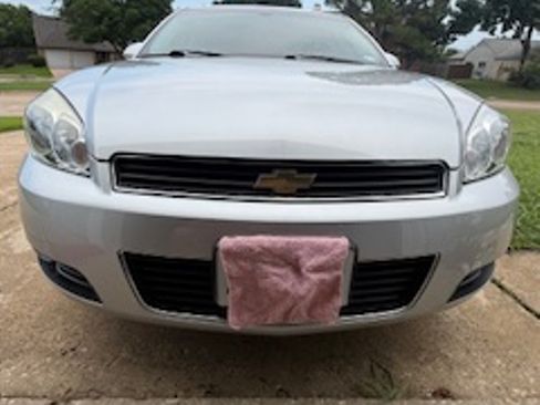 Used 2011 Chevrolet Impala LT FWD image 6