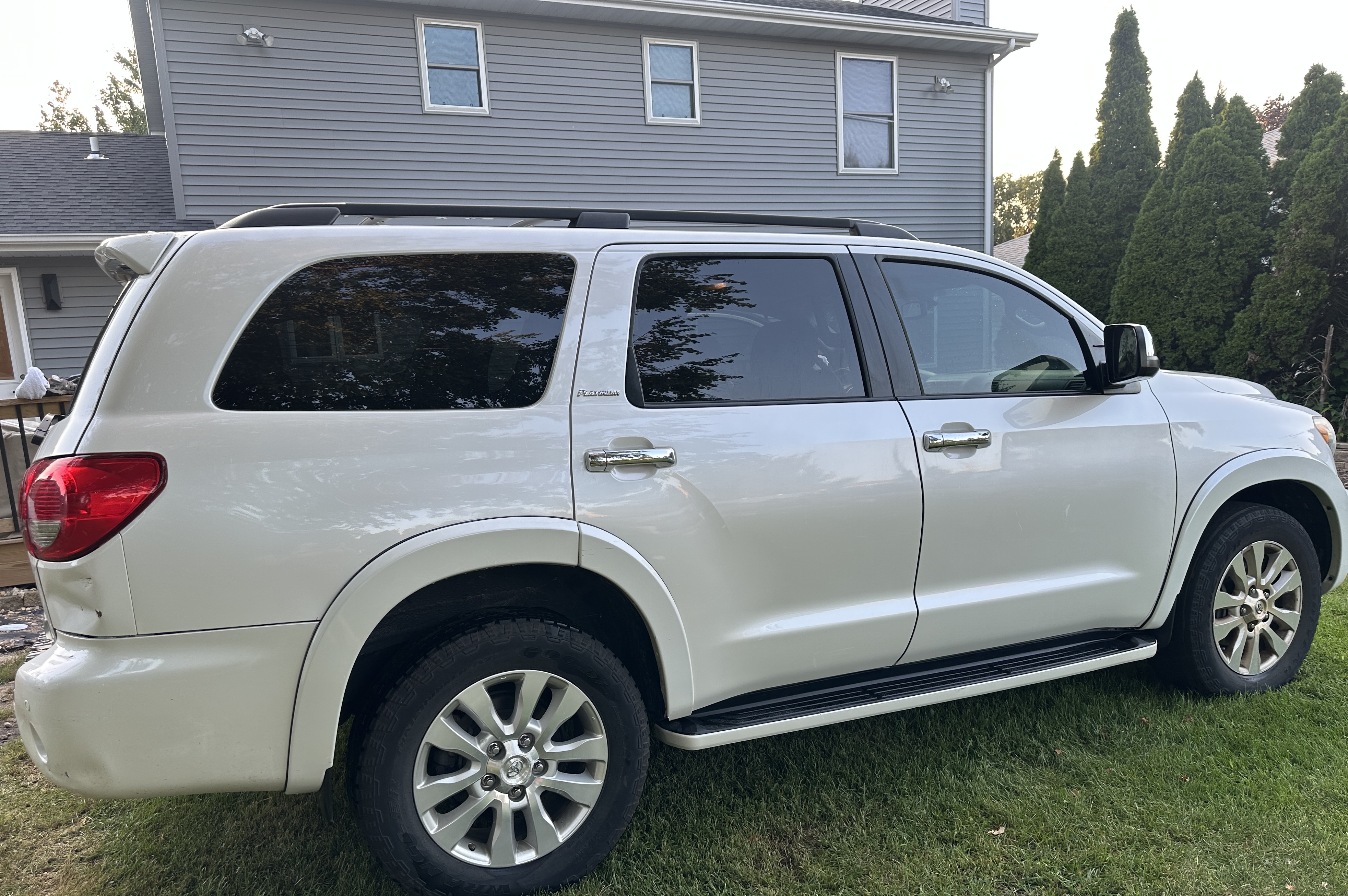 Used 2014 Toyota Sequoia Platinum AWD/4WD image 25