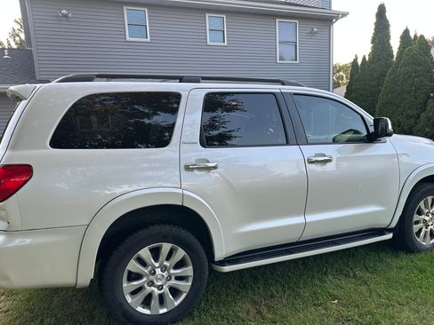 Used 2014 Toyota Sequoia Platinum AWD/4WD image 25