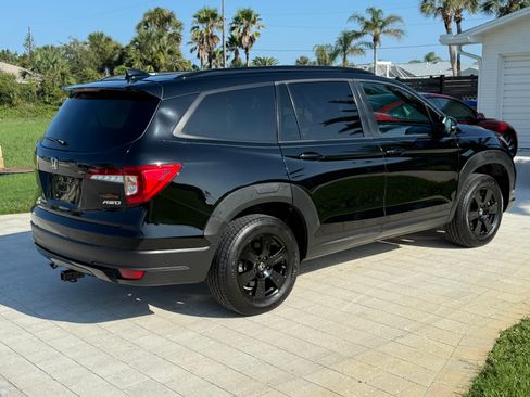 Used 2022 Honda Pilot TrailSport image 2