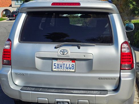 Used 2006 Toyota 4Runner Limited image 2