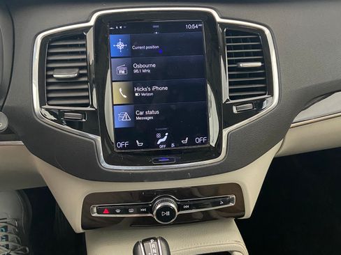 Used 2017 Volvo XC90 T6 Momentum w/ Vision Package image 12