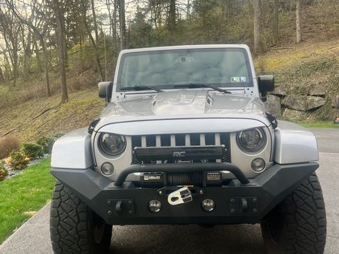 Used 2017 Jeep Wrangler Unlimited Rubicon w/ Dual Top Group image 12