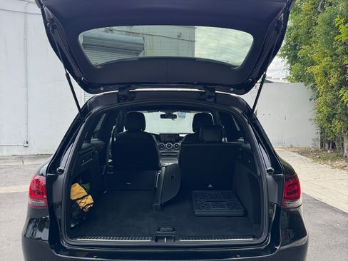 Used 2021 Mercedes-Benz GLC 300 4MATIC image 11