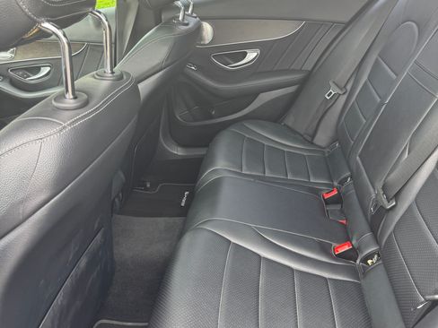 Used 2020 Mercedes-Benz C 300 Sedan image 6