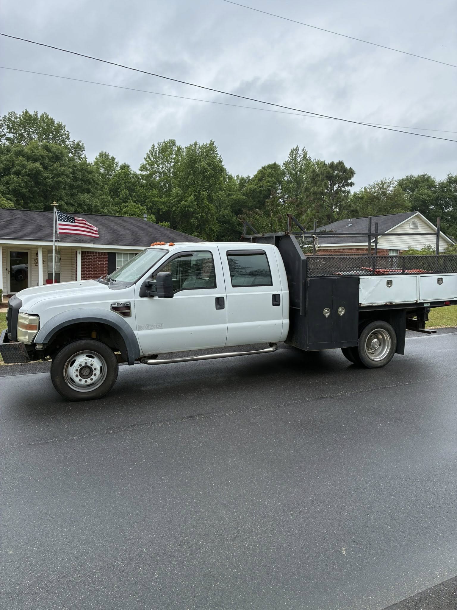 Used 2008 Ford F550 4x4 Crew Cab Super Duty image 4