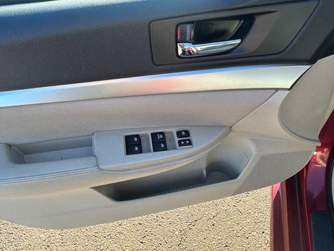 Used 2014 Subaru Legacy 2.5i AWD/4WD image 11