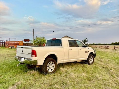 Used 2016 RAM 2500 Laramie w/ Convenience Group image 8