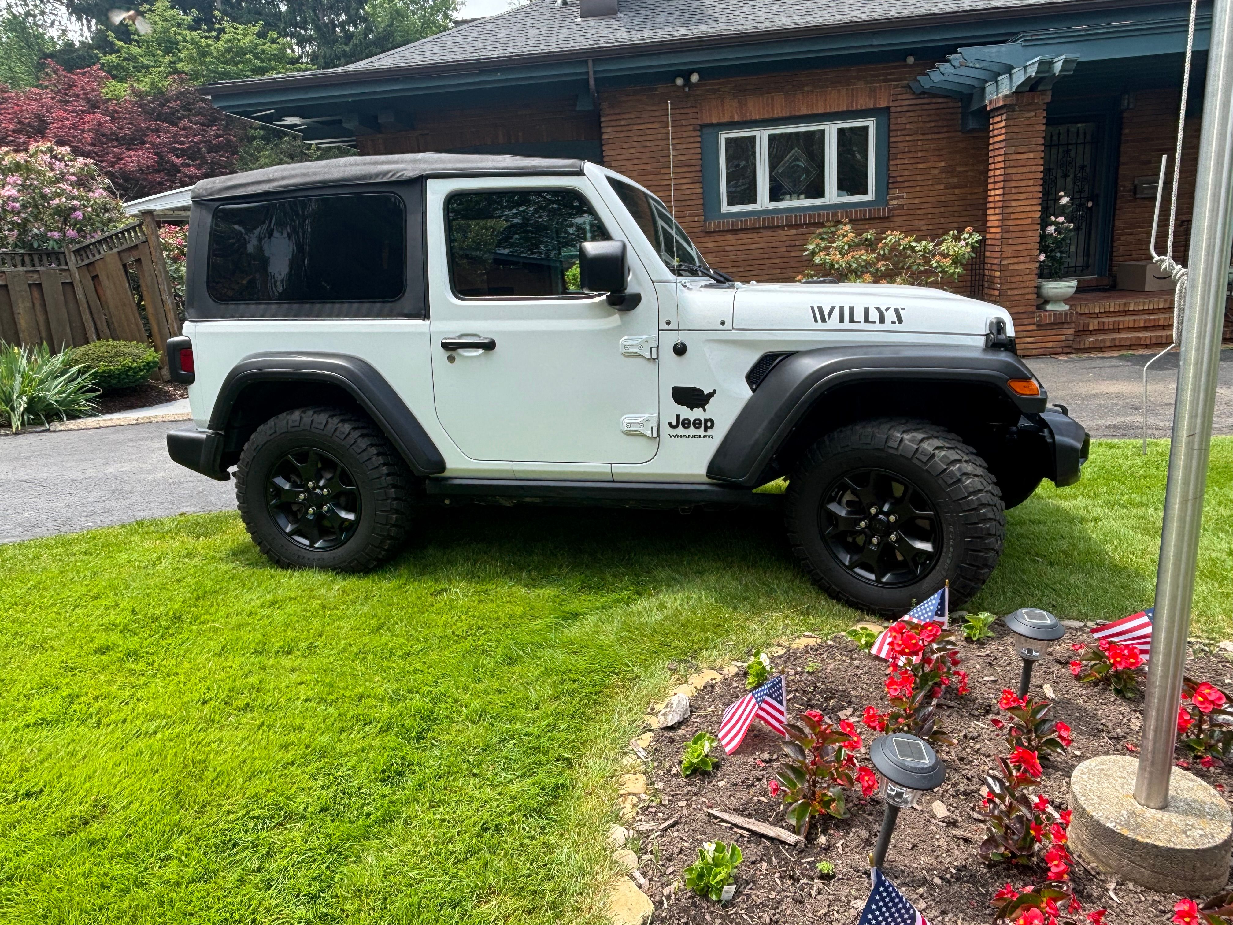 Used 2022 Jeep Wrangler Sport AWD/4WD image 12