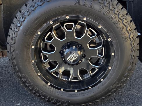 Used 2002 GMC Yukon XL SLE image 8