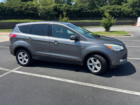 Used 2014 Ford Escape SE FWD image 2