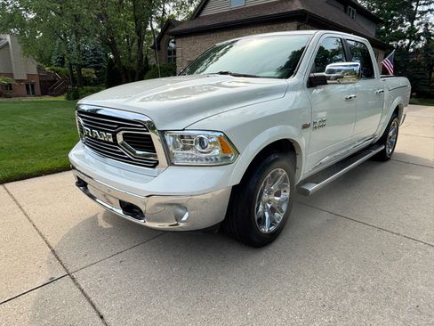 Used 2017 RAM 1500 Limited AWD/4WD image 4