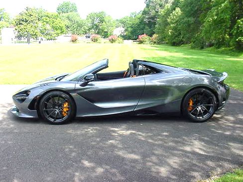 Used 2024 McLaren 750S Spider RWD image 14
