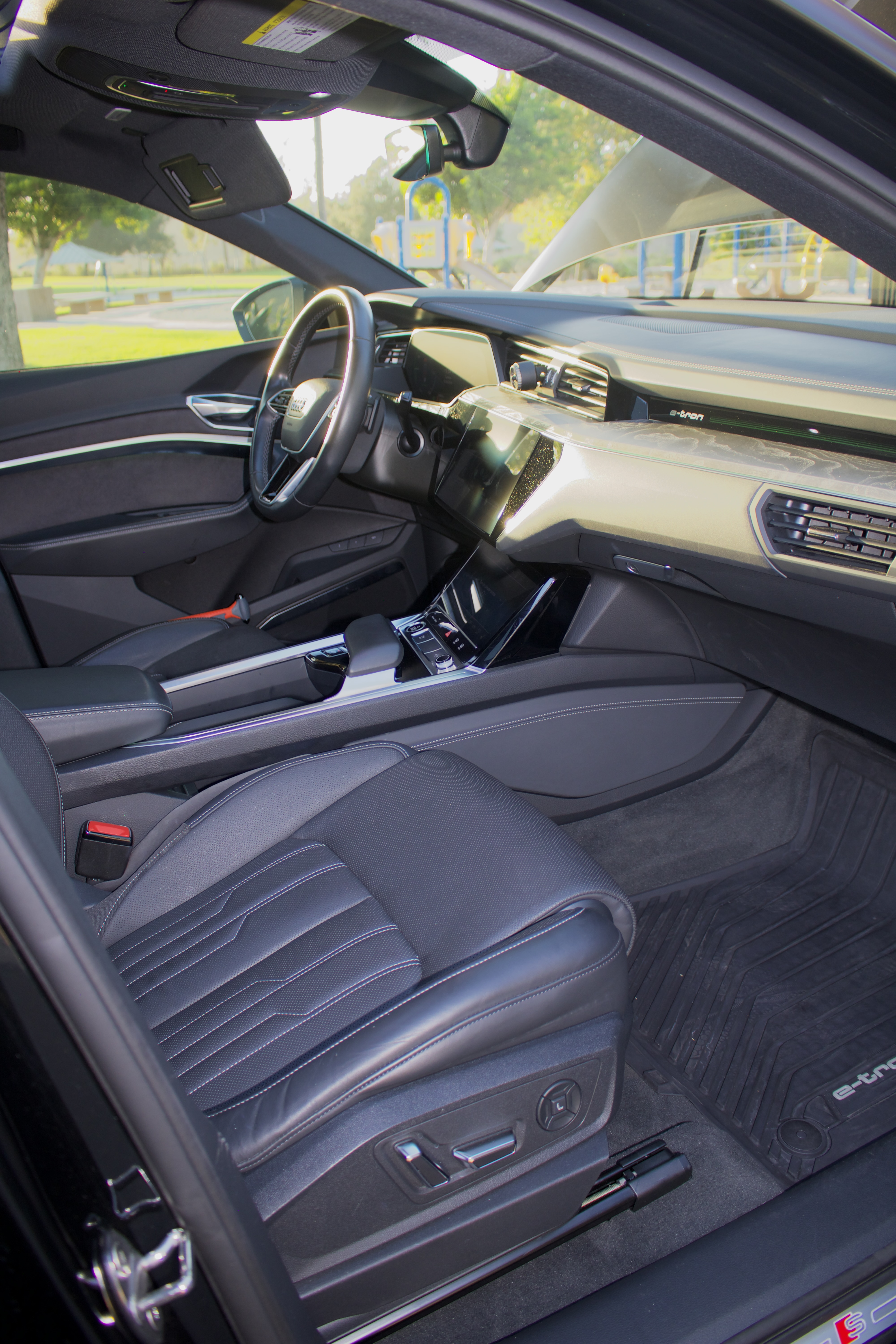 Used 2023 Audi e-tron Chronos AWD/4WD image 12