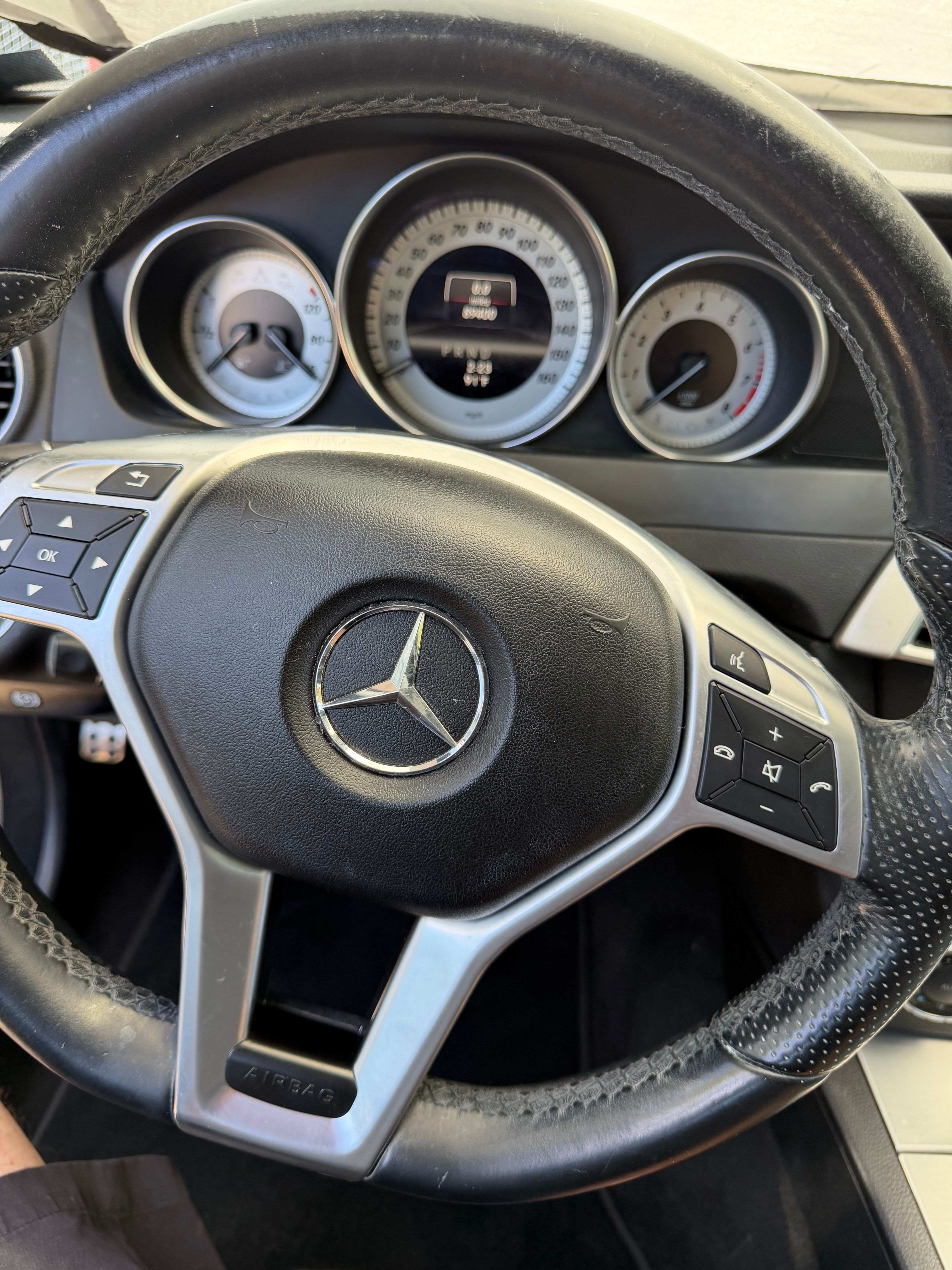 Used 2013 Mercedes-Benz C 250 Sedan image 9