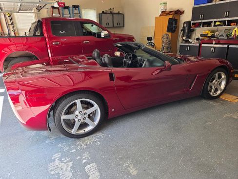 Used 2006 Chevrolet Corvette Convertible w/ Preferred Equipment Group image 11