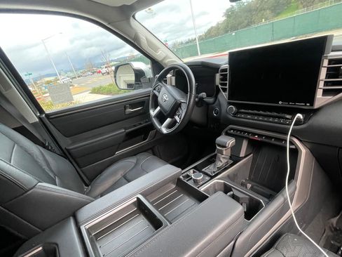 Used 2024 Toyota Tundra Limited image 8