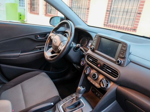 Used 2020 Hyundai Kona SEL Plus image 4