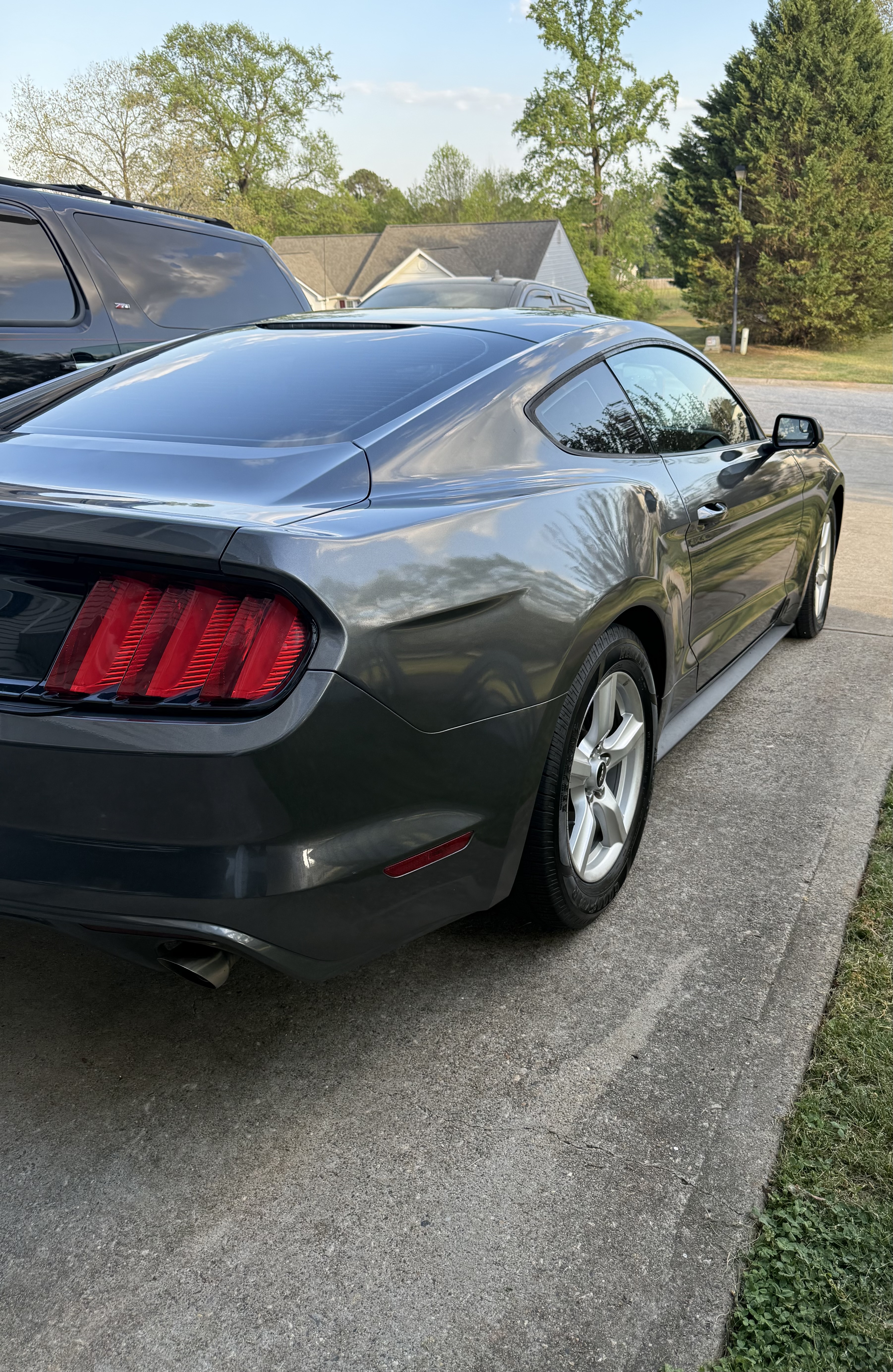 Used 2017 Ford Mustang Coupe w/ Enhanced Security Package RWD image 5