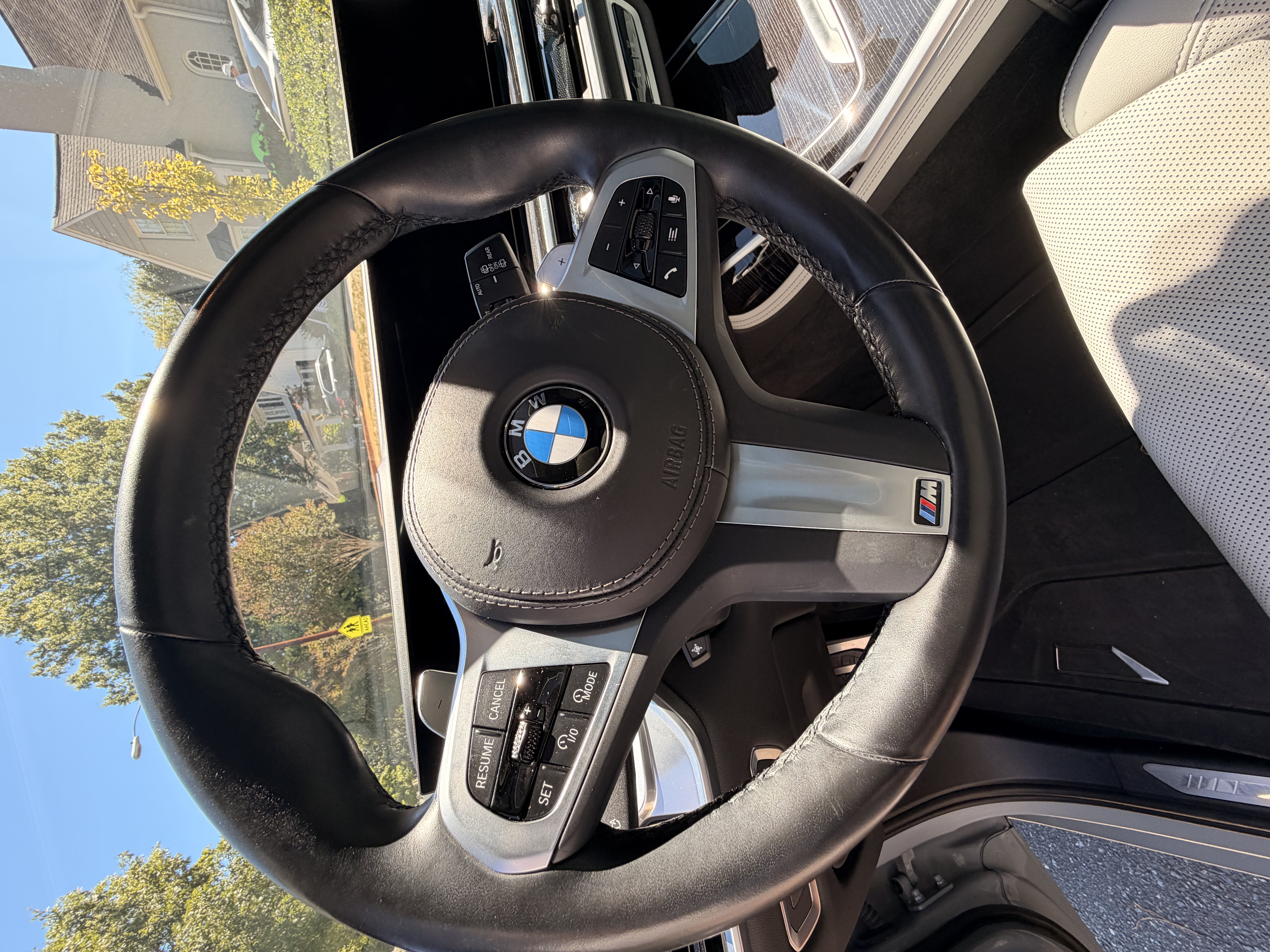 Used 2024 BMW X7 xDrive40i w/ M Sport Package AWD/4WD image 12