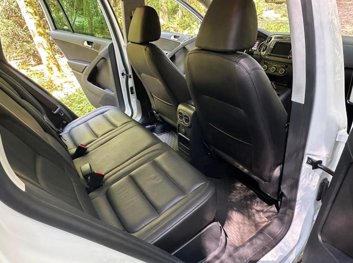 Used 2017 Volkswagen Tiguan Sport AWD/4WD image 10