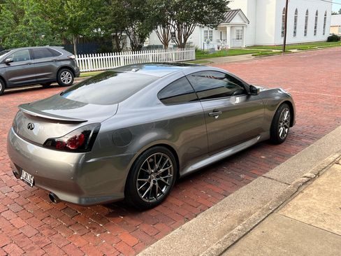 Used 2011 INFINITI G37 IPL RWD image 9