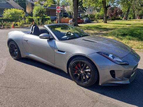 Used 2015 Jaguar F-TYPE Convertible RWD image 10