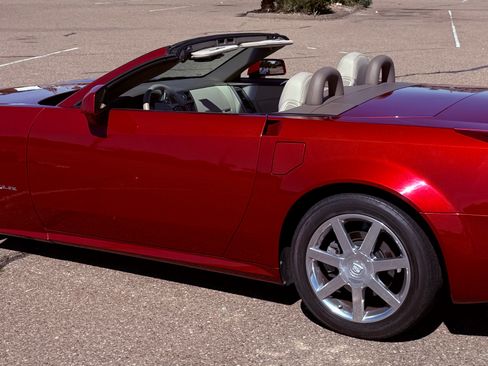 Used 2004 Cadillac XLR image 8