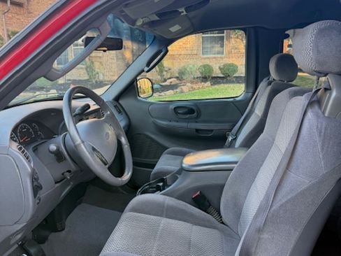 Used 2002 Ford F150 Short Bed 4D image 10