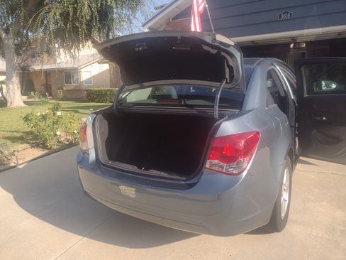 Used 2012 Chevrolet Cruze LT image 12