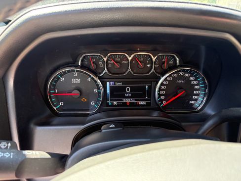 Used 2017 GMC Sierra 1500 SLE w/ SLE Value Package AWD/4WD image 5