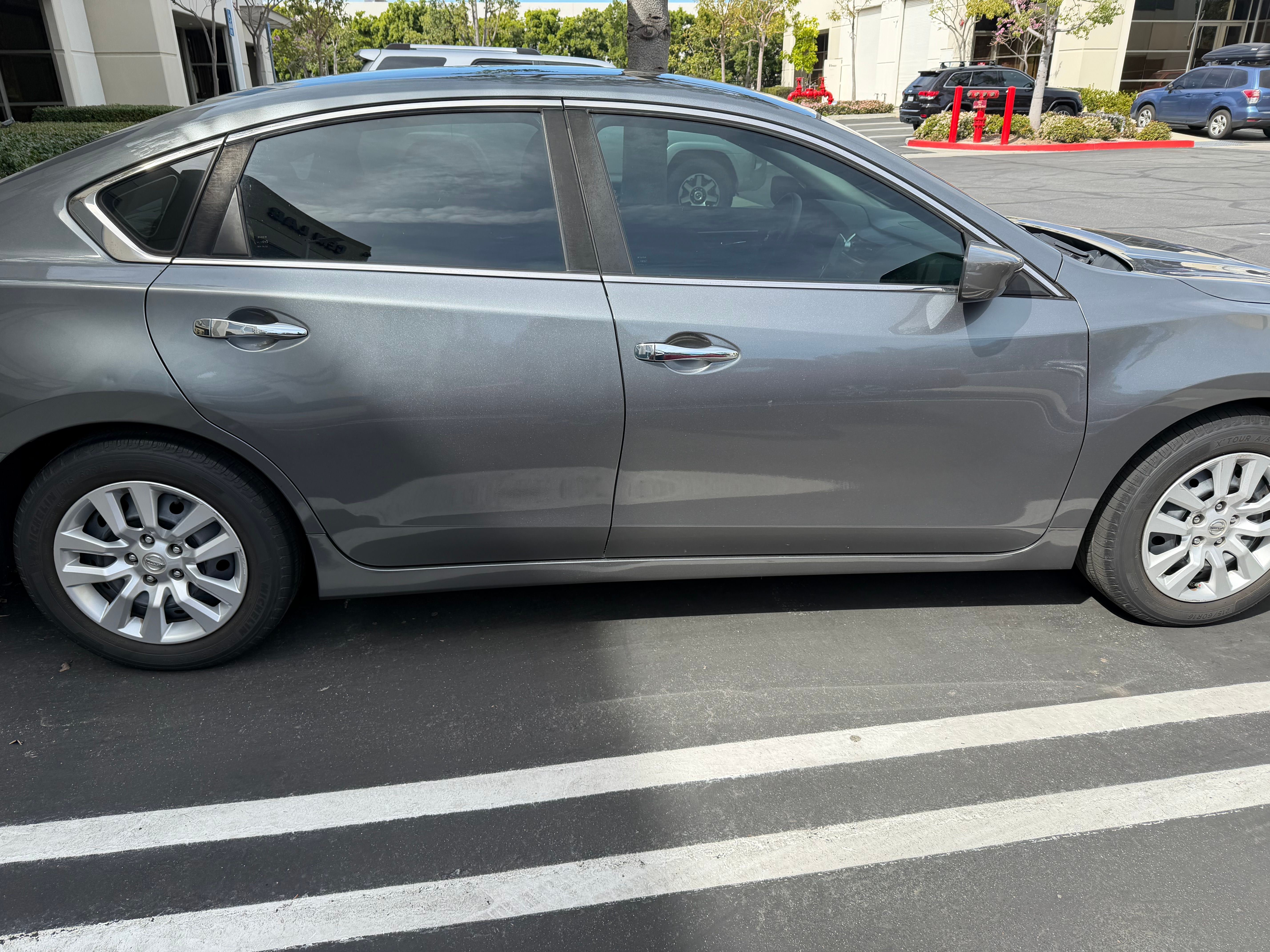 Used 2016 Nissan Altima 2.5 S w/ Power Driver Seat Package FWD image 2