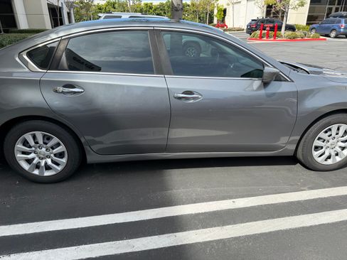 Used 2016 Nissan Altima 2.5 S w/ Power Driver Seat Package image 2