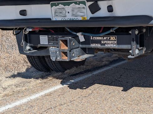 Used 2007 GMC Sierra 3500 SLT w/ Heavy-Duty Power Package image 9