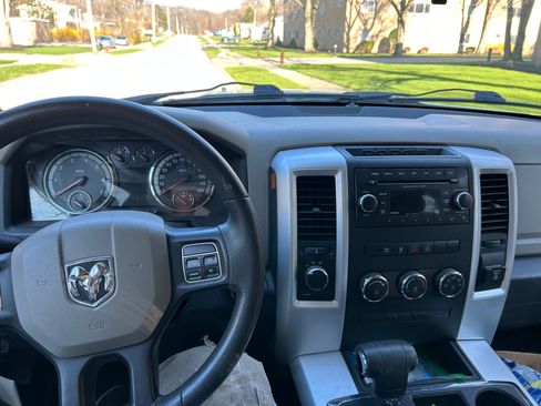 Used 2012 RAM 1500 Classic SLT w/ Remote Start & Security Group image 6
