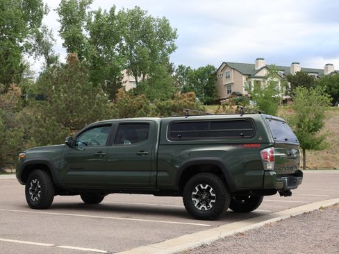 Used 2022 Toyota Tacoma TRD Off-Road w/ TRD Premium Off Road Package AWD/4WD image 5