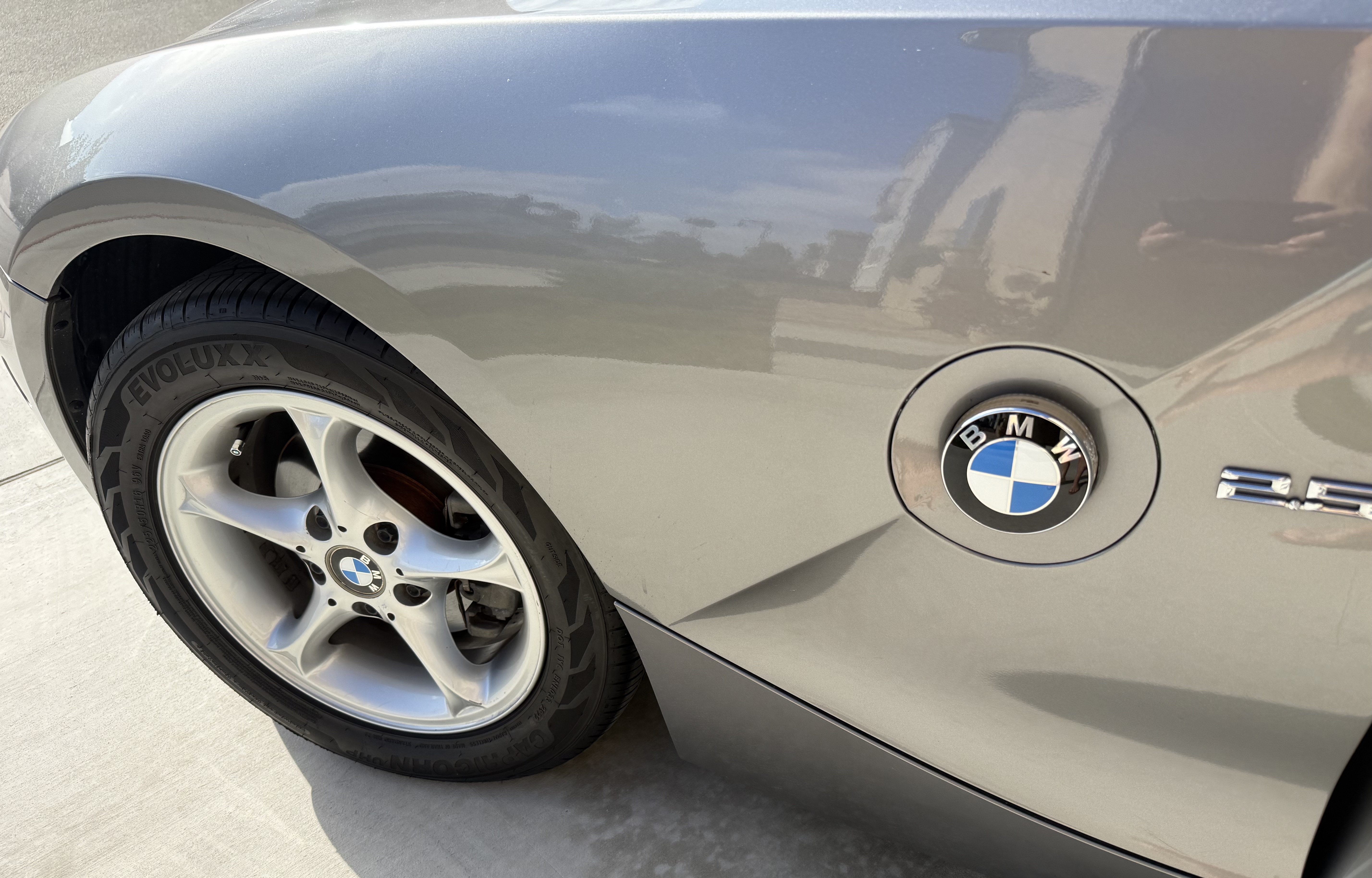 Used 2005 BMW Z4 2.5i RWD image 23