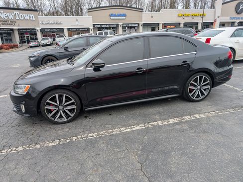 Used 2013 Volkswagen Jetta GLI Autobahn image 1