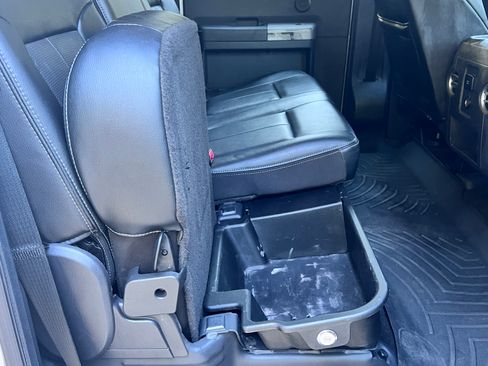 Used 2016 Ford F350 Lariat w/ Lariat Interior Package image 19