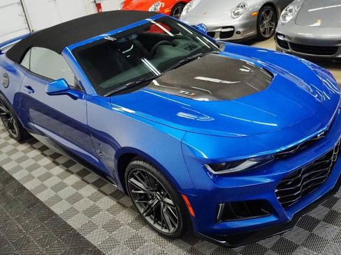 Used 2017 Chevrolet Camaro ZL1 image 2