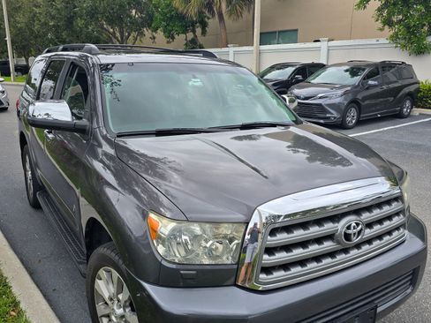 Used 2014 Toyota Sequoia Limited image 21