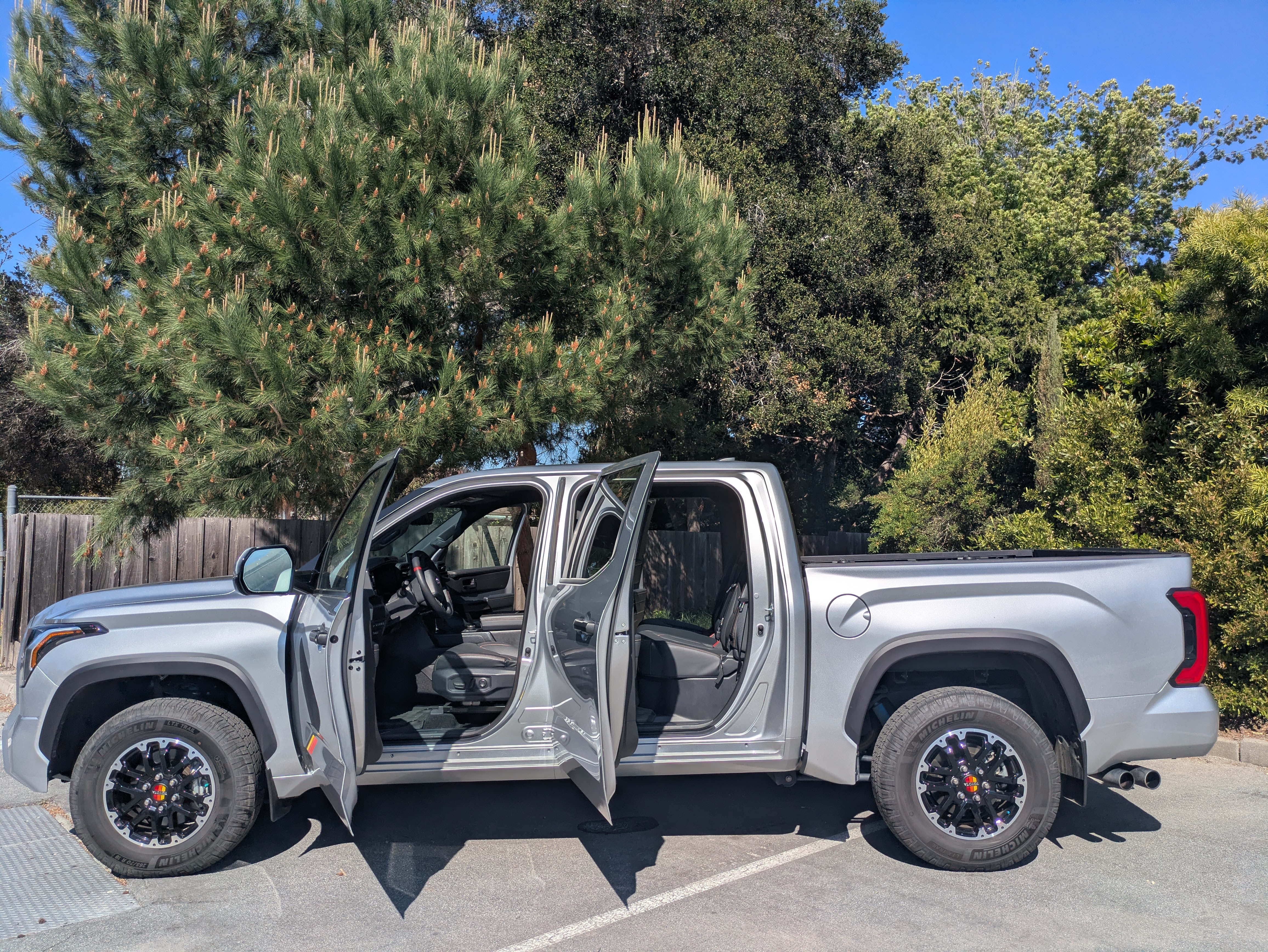 Used 2025 Toyota Tundra SR5 AWD/4WD image 4