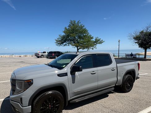 Used 2024 GMC Sierra 1500 Elevation AWD/4WD image 4
