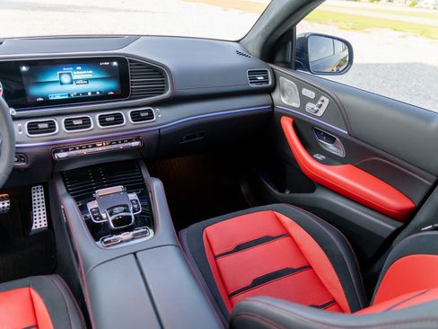 Used 2023 Mercedes-Benz GLE 63 AMG S image 23