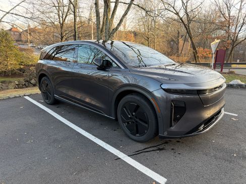 Used 2026 Lucid Gravity Grand Touring image 1