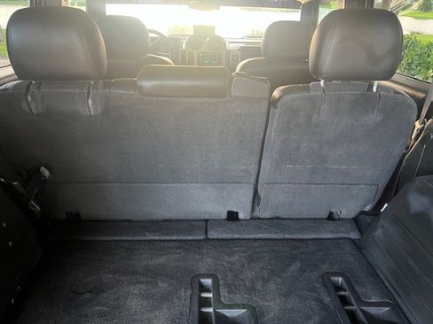 Used 2005 HUMMER H2 w/ Preferred Equipment Group image 22