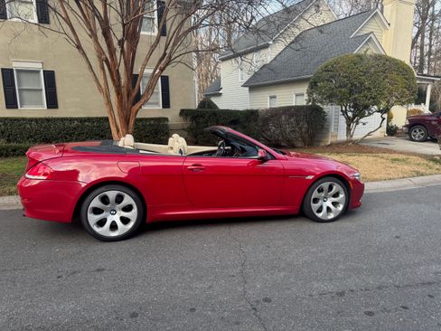 Used 2010 BMW 650i Convertible image 1
