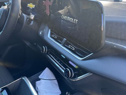 Used 2026 Chevrolet Equinox LT image 6