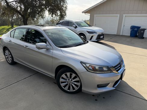 Used 2015 Honda Accord EX-L image 2