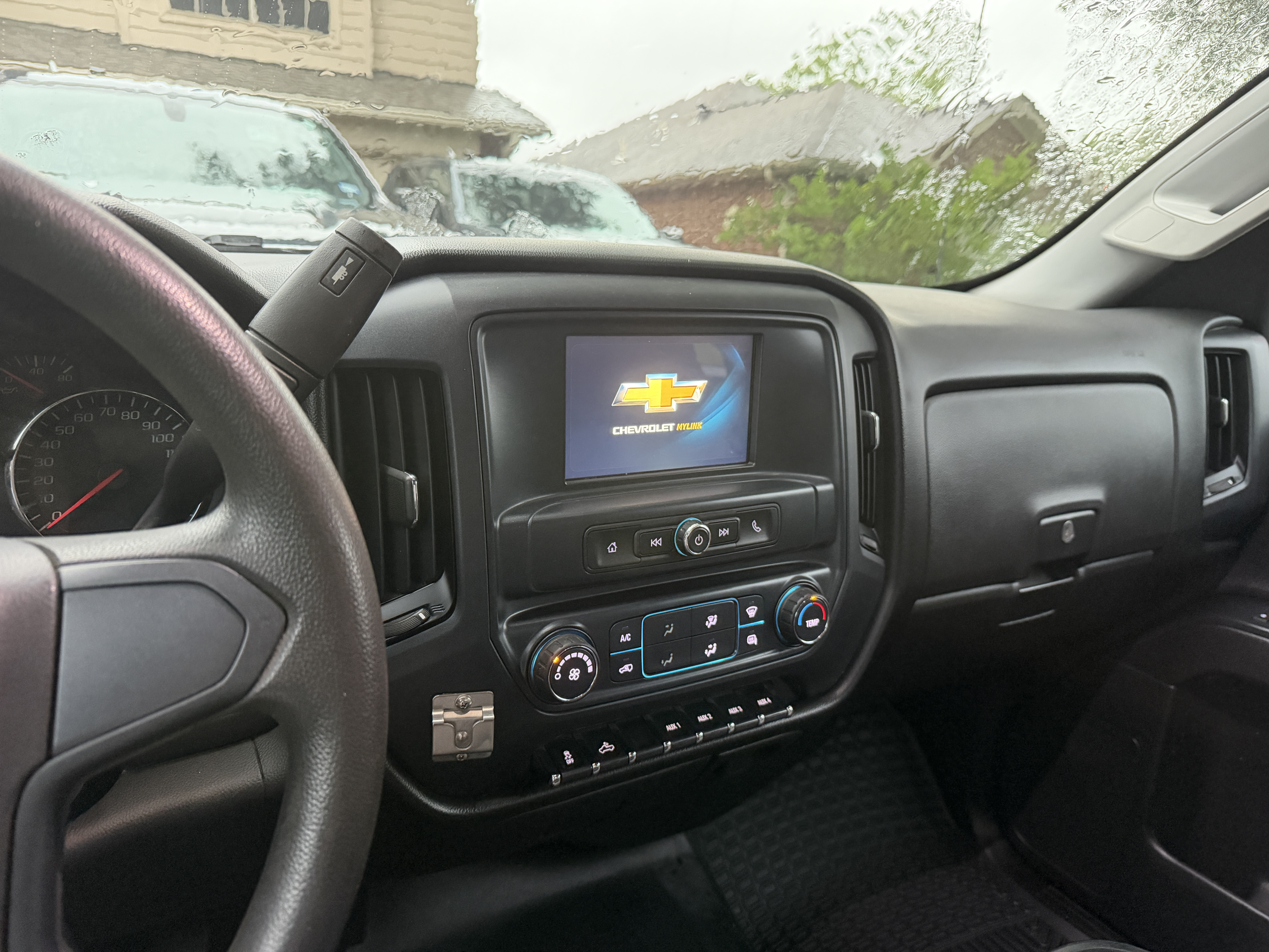 Used 2018 Chevrolet Silverado 1500 W/T w/ Trailering Package AWD/4WD image 10
